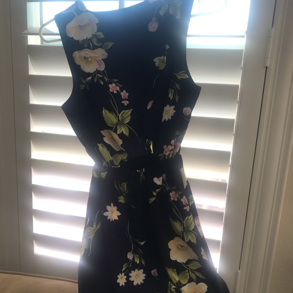 Beautiful Navy Floral Dress - Picture 3 of 3